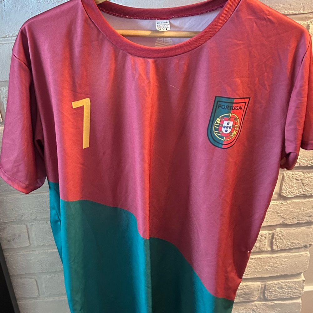 Portugal Cristiano Ronaldo #7 Soccer Jersey – Red & Green – Size XL
